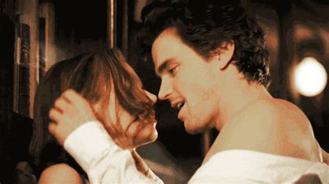 kiss sexy gif|Romantic Kiss GIFs